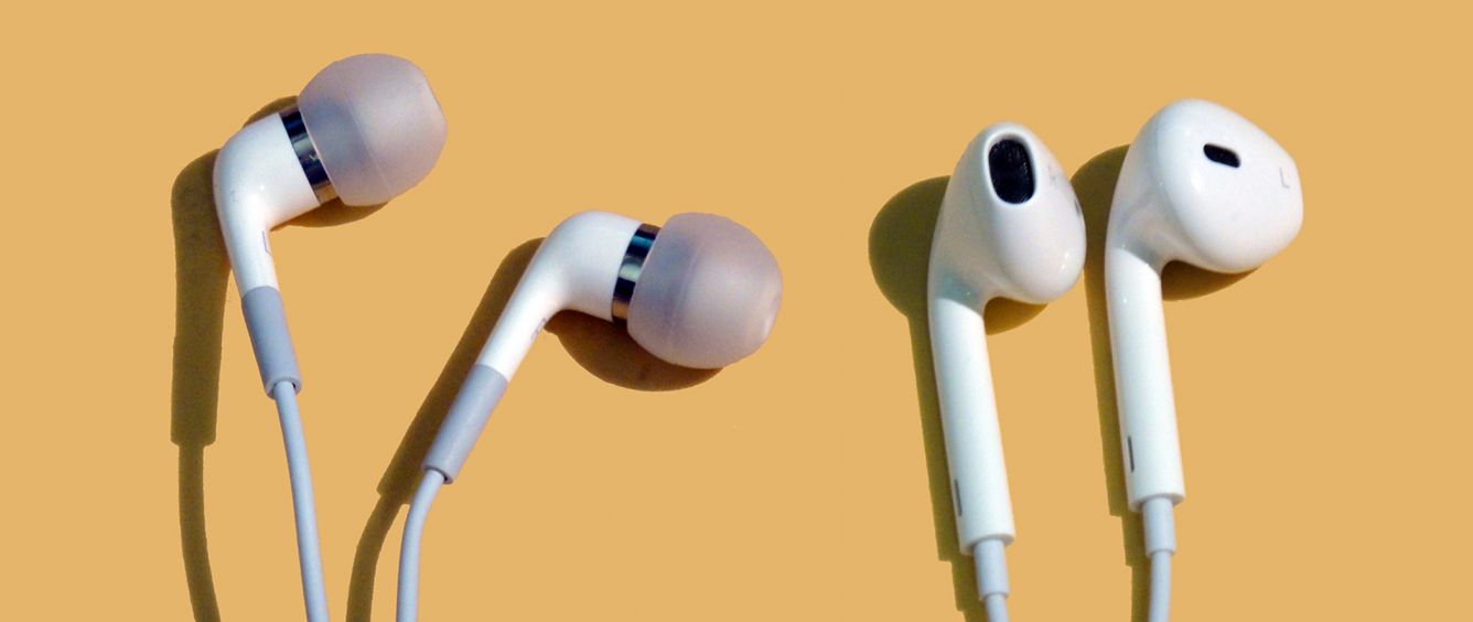 Comparison Apple InEar Headphones vs Apple Earpods Robert Setiadi