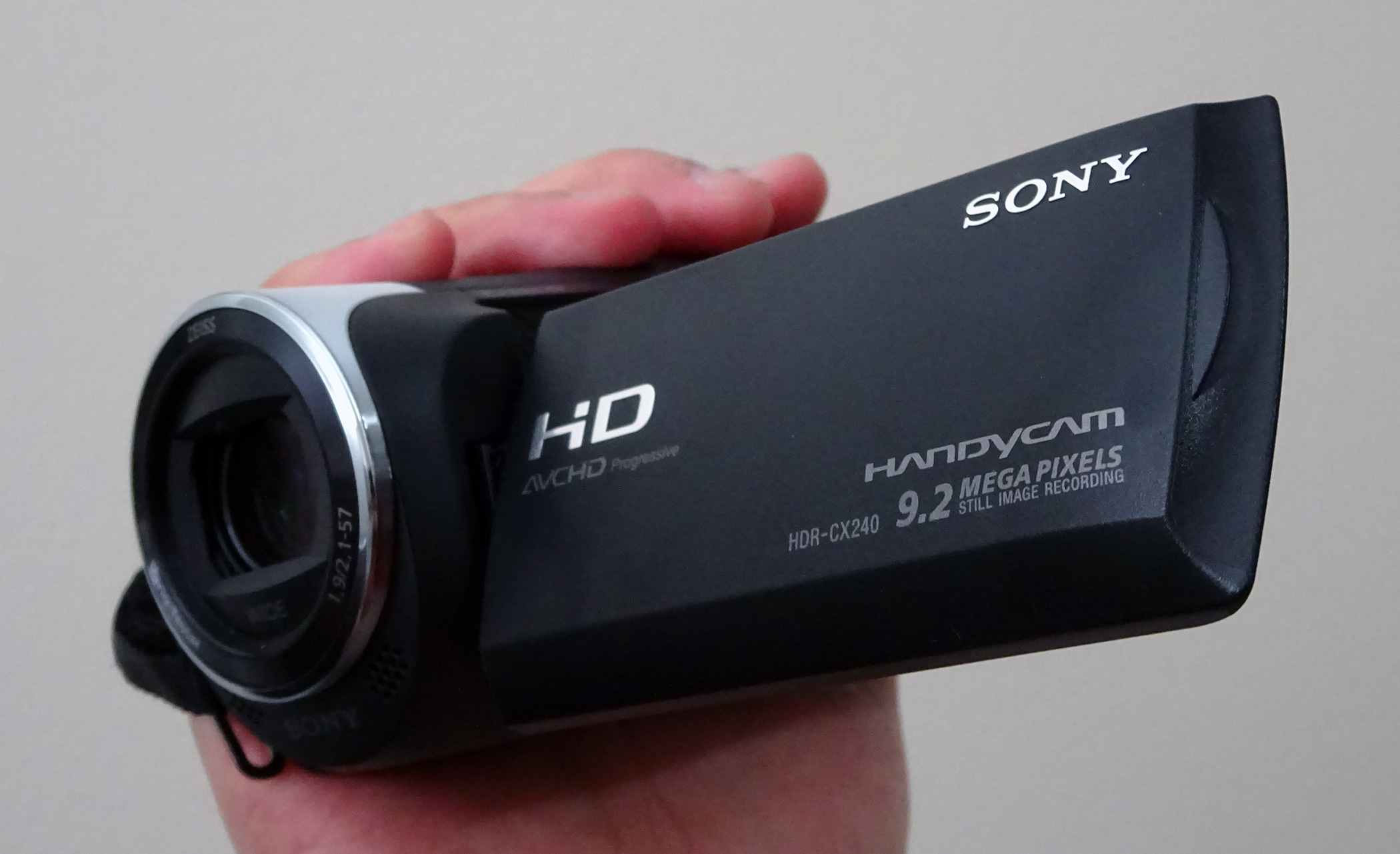 First impression Sony Handycam HDRCX240 Robert Setiadi Website