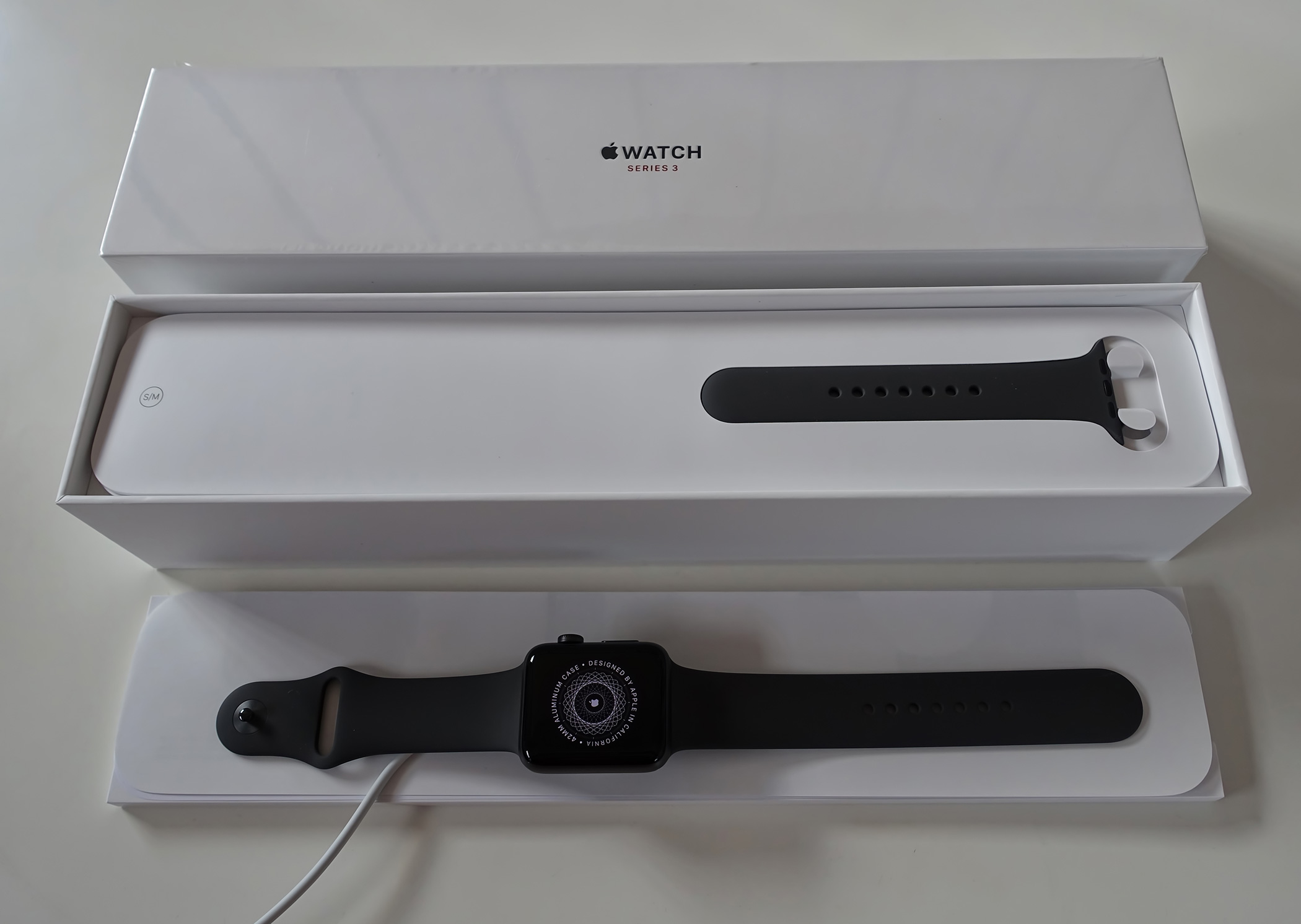 apple watch series 3 in box