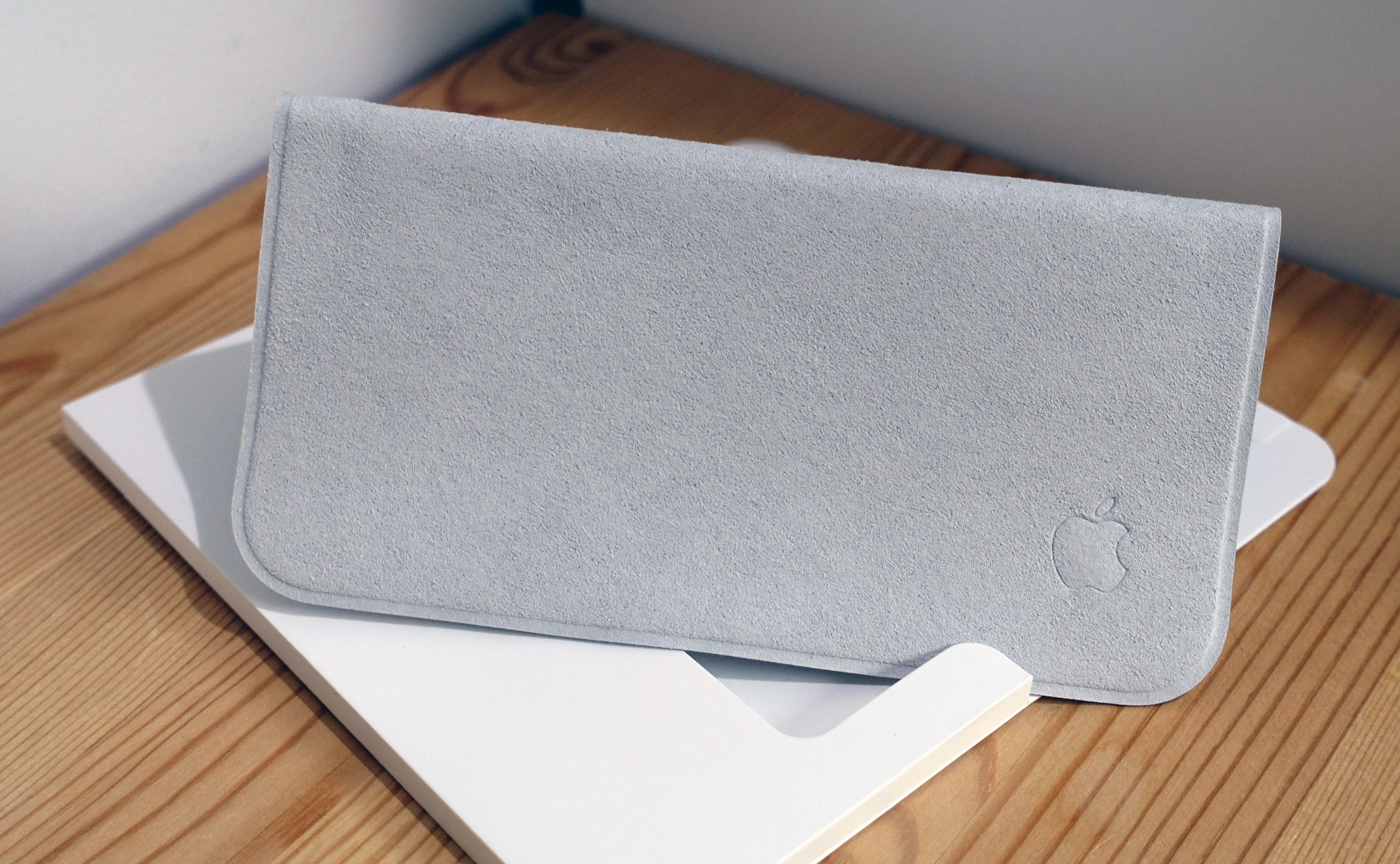 Apple Polishing Cloth an amazing product? Robert Setiadi site